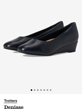 Trotters Denisse Navy Low Wedge Pump